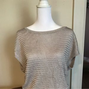 Short sleeve pull over